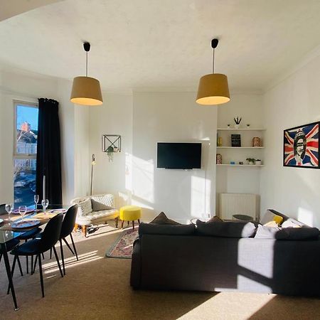Unique Sea View Apartment Hastings Eksteriør bilde