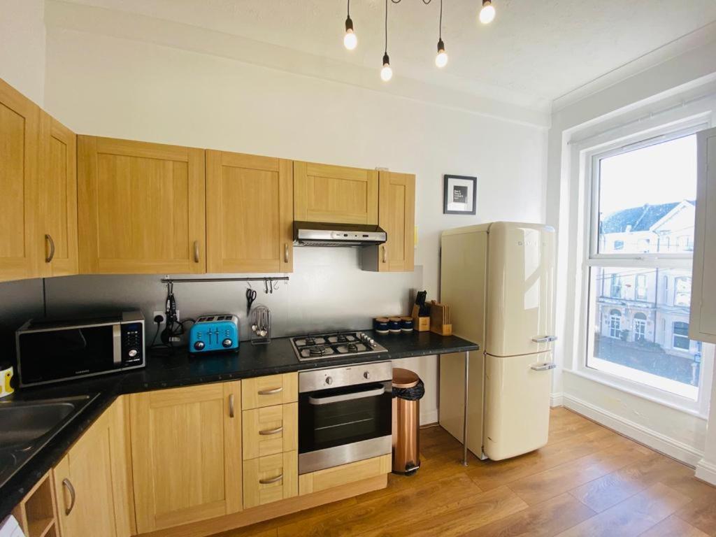 Unique Sea View Apartment Hastings Eksteriør bilde