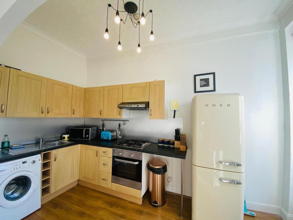 Unique Sea View Apartment Hastings Eksteriør bilde